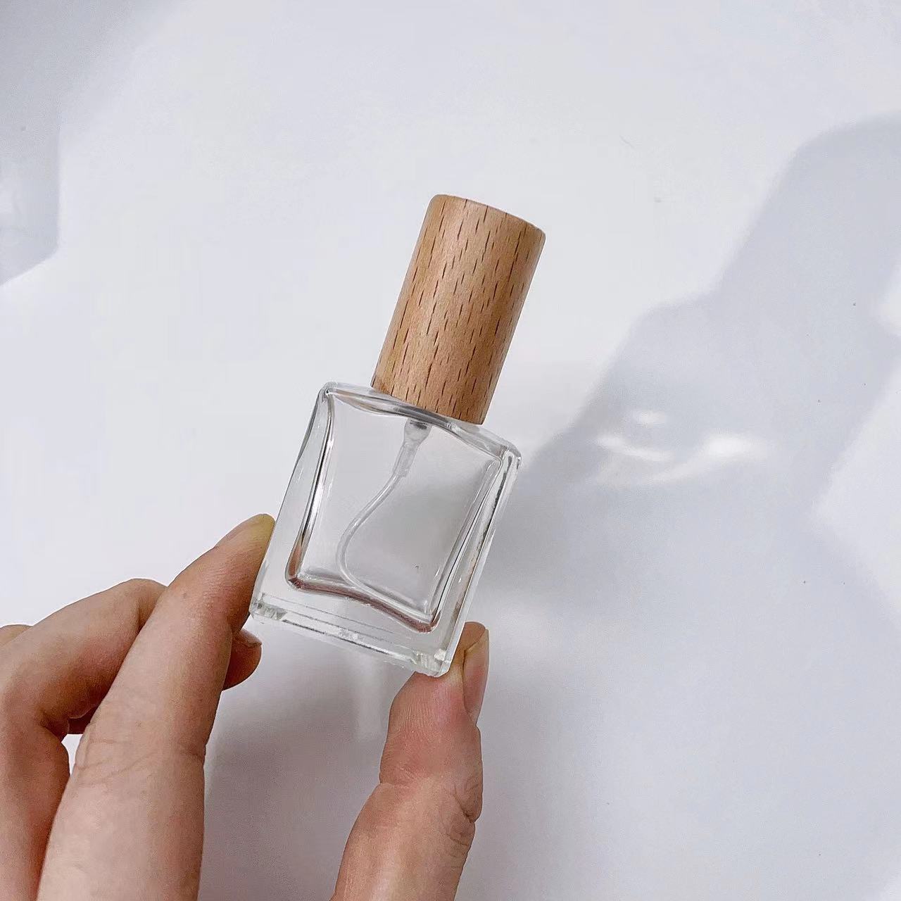 10ml Transparent Thick Glass P - Scent Eliminator Spray recension och pris